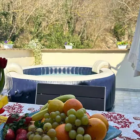 Urbino E Gola Del Furlo, Idromassaggio Lux