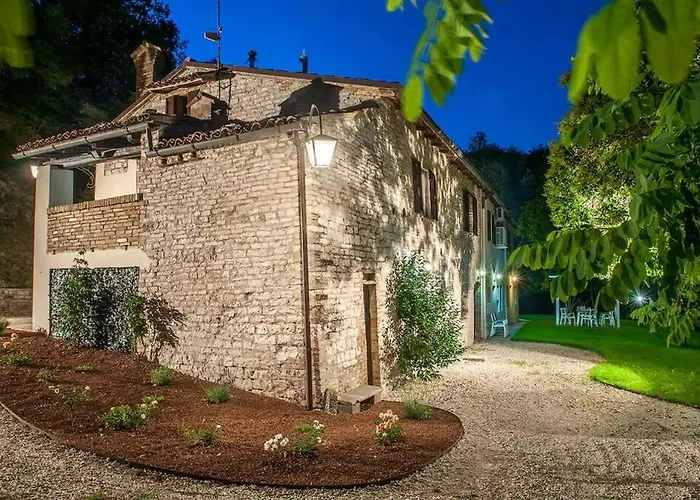 Urbino E Gola Del Furlo, Idromassaggio Lux