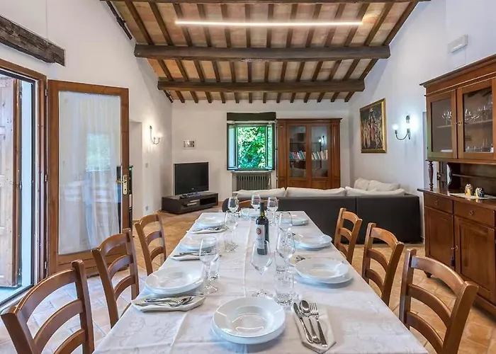 Urbino E Gola Del Furlo, Idromassaggio Lux Διαμέρισμα *